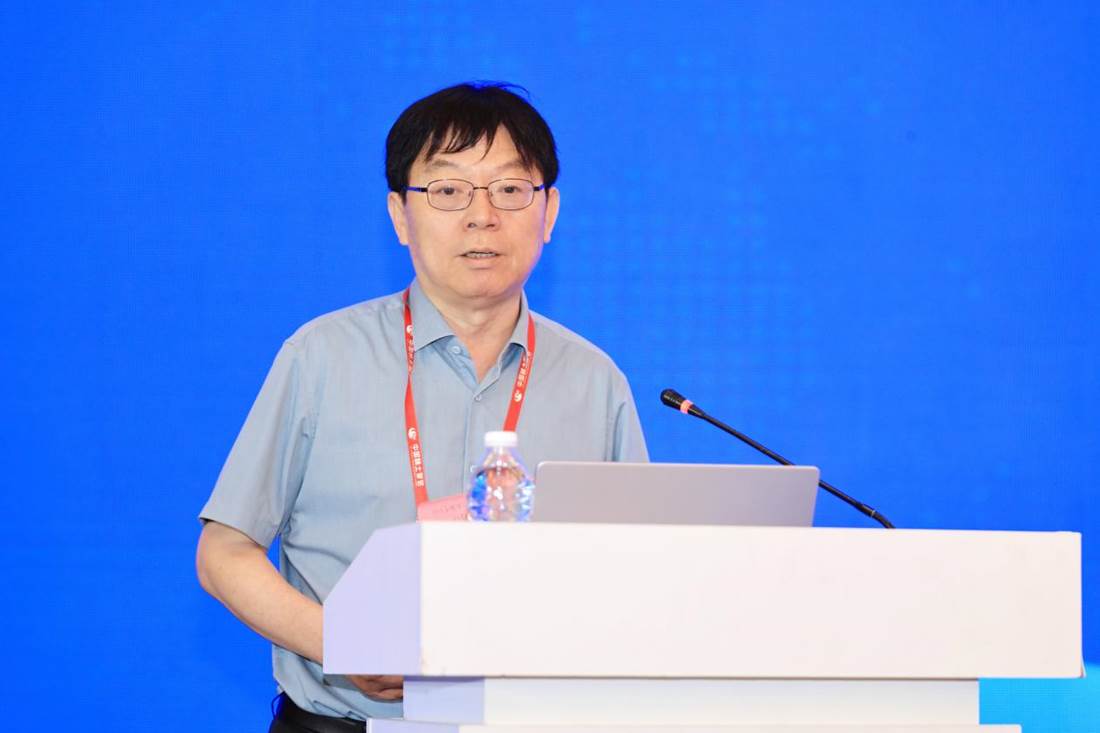 李卫